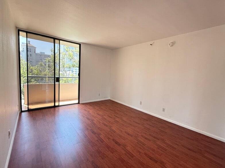 2nd Bedroom - 600 W 9th St