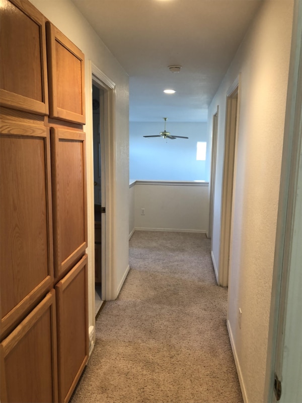 Building Photo - 944 NW Oak Pl