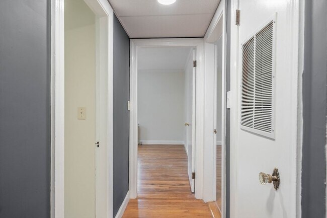 Building Photo - 20 Ashland St