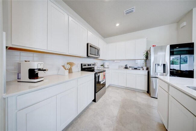 Building Photo - 3130 Norcott Dr