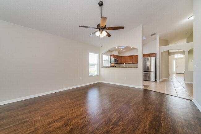 Building Photo - 137 Thornbury Dr