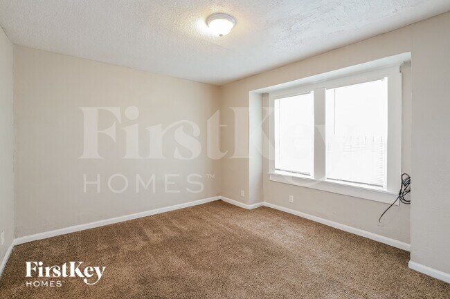 Building Photo - 1603 Elmwood Ave