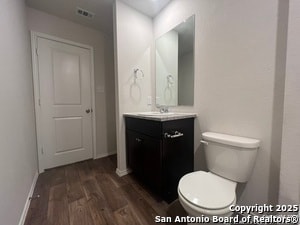 Building Photo - 141 Middle Grn Lp