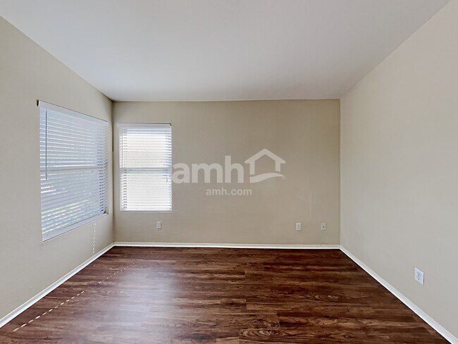 Building Photo - 10008 E Capri Ave