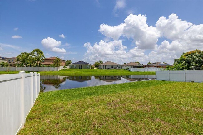 Building Photo - 1037 Brenton Manor Dr