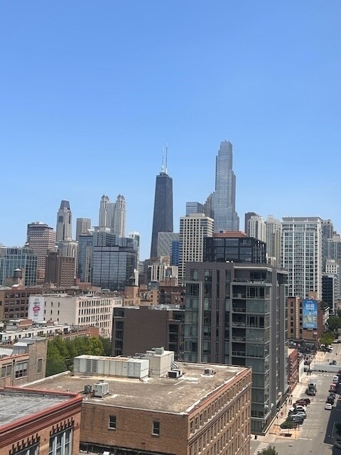 Building Photo - 435 W Erie St