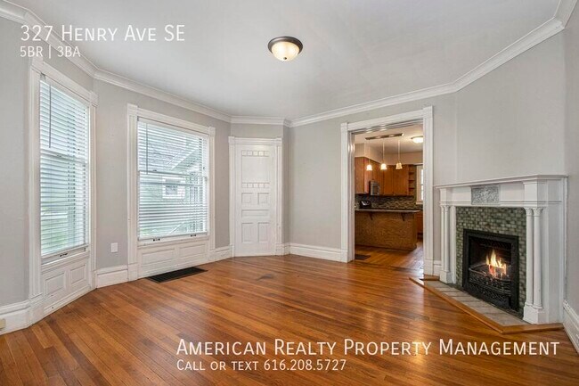 Building Photo - 327 Henry Ave SE