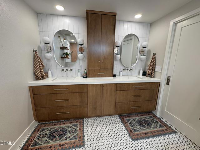 Building Photo - 2500 Clearview Ave