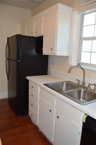 Building Photo - 1403 Bonham St