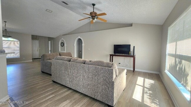 Building Photo - 12282 Forest Gate Dr S