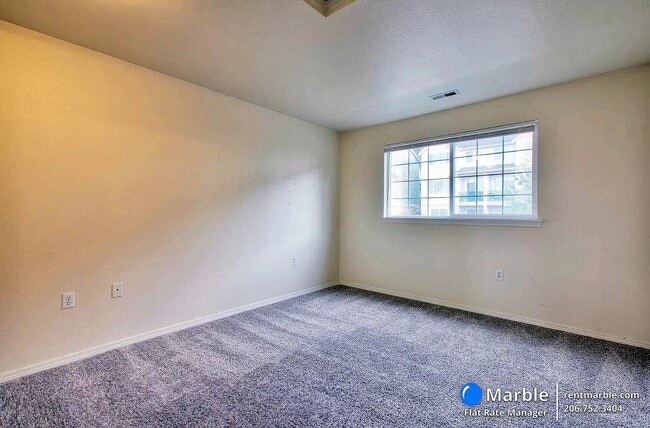 Building Photo - 4777 Whitworth Ave S