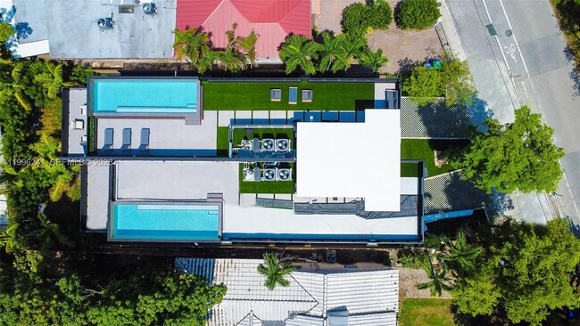 Building Photo - 420 SW 15th Rd