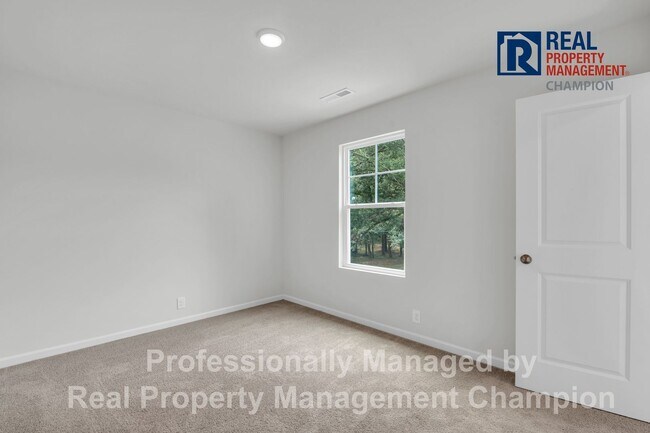 Building Photo - Newly Constructed 3 BD 2.5 BA w/Open Floor Plan