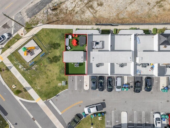 Building Photo - 26144 SW 146th Ct