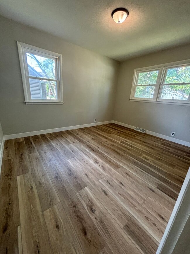 Building Photo - 3 bedroom, 1 bath house for rent right by Kittrell Elementary School!