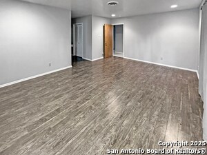 Building Photo - 10502 Burr Oak Dr