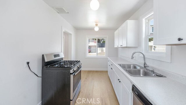 Building Photo - 708 S Redondo Ave