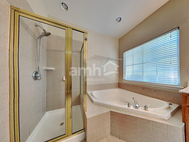 Building Photo - 14127 Hiawatha Ct