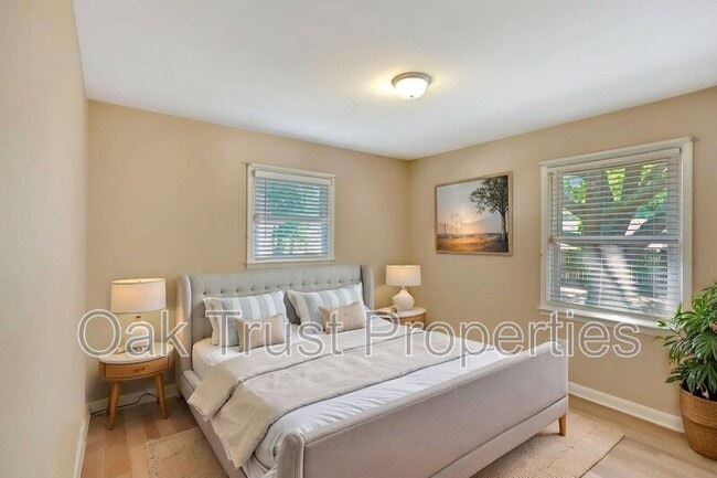 Building Photo - 4313 Helene Dr