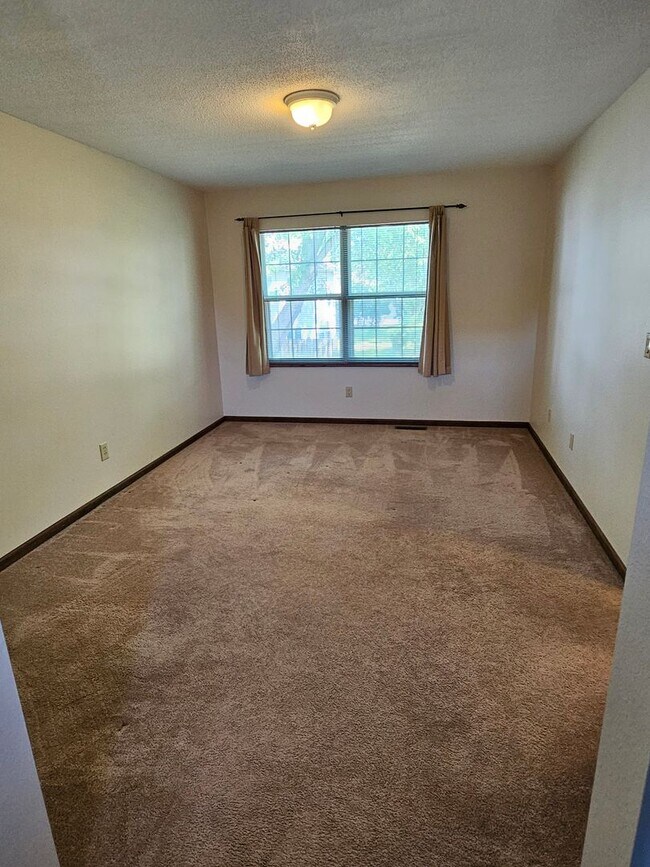 Building Photo - Two Bedroom Condo