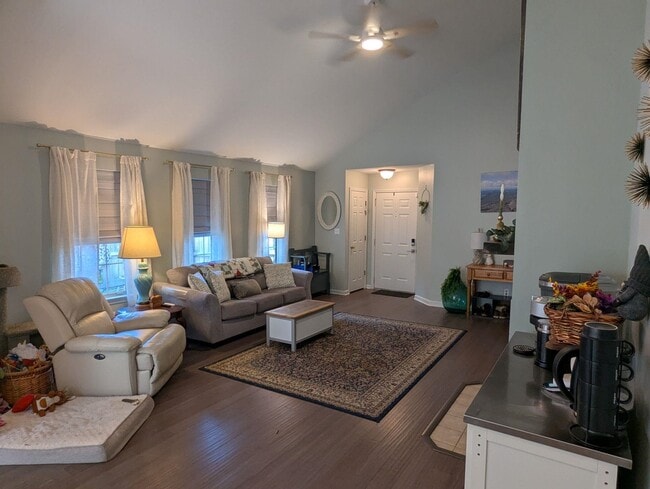 Building Photo - 2587 Yarmouth Ln