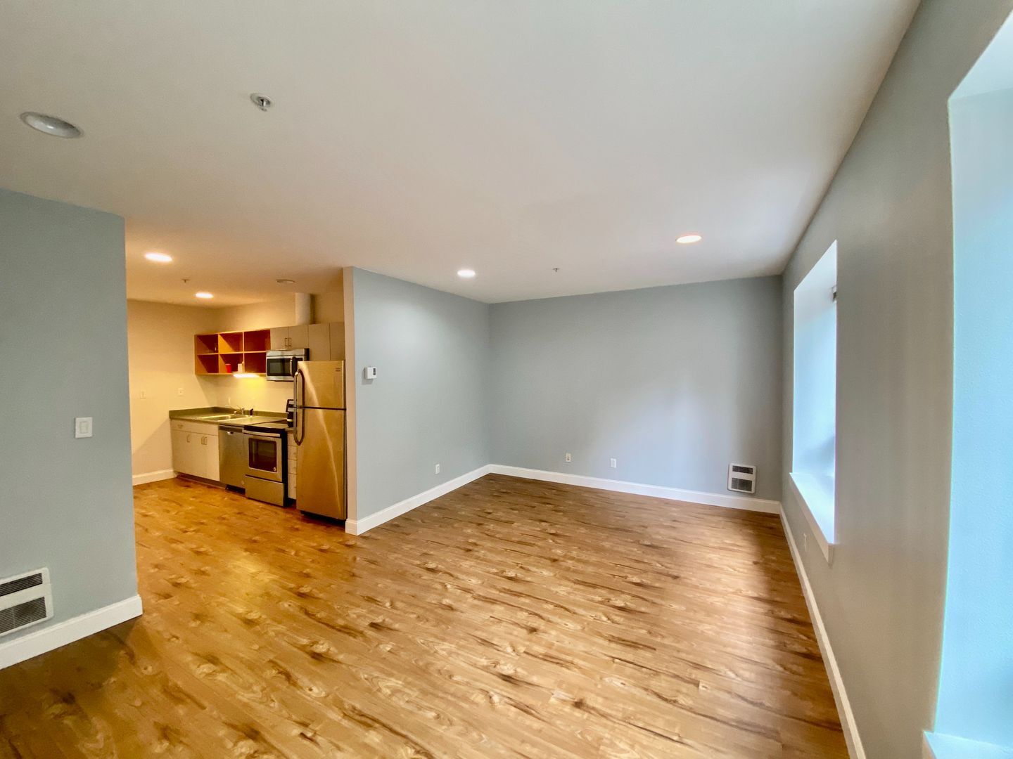 Building Photo - Belltown Condo...........