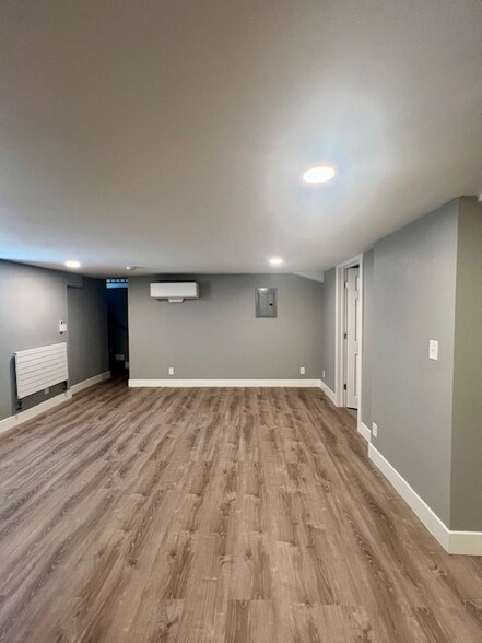 Building Photo - 1427 9th Ave