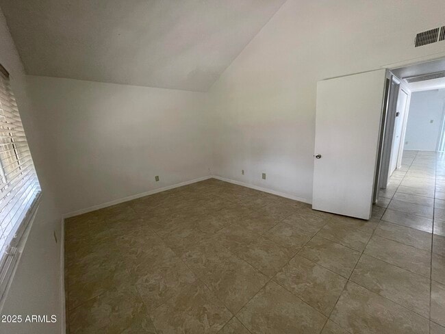 Building Photo - 6316 N 47th Ave