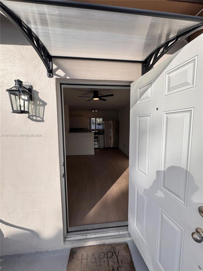 Building Photo - 1540 NE 118th St