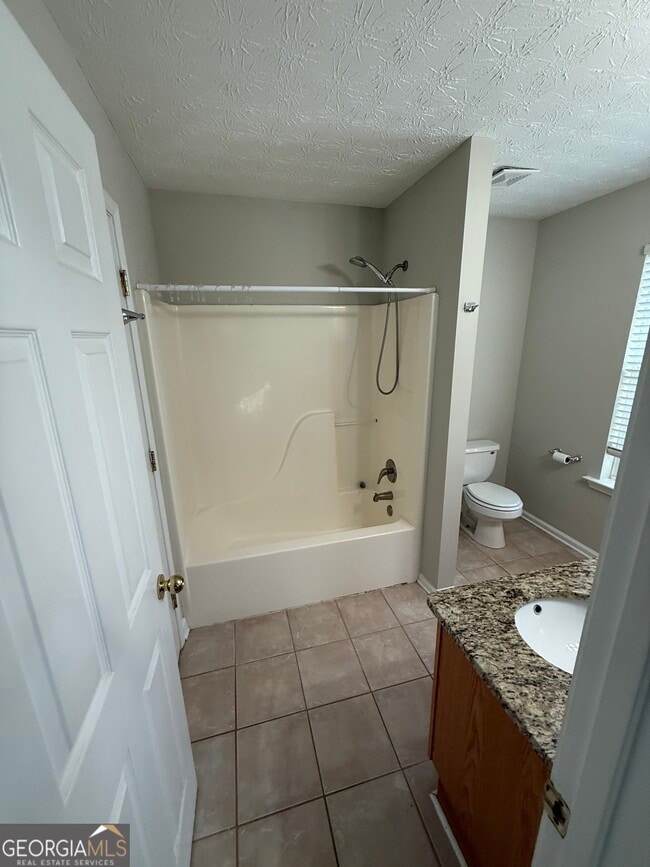 Building Photo - 27 Montgomery St NE