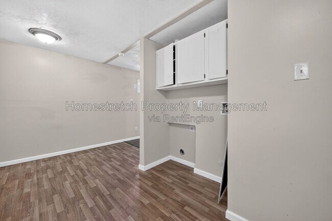 Building Photo - 6 Amelia Dr