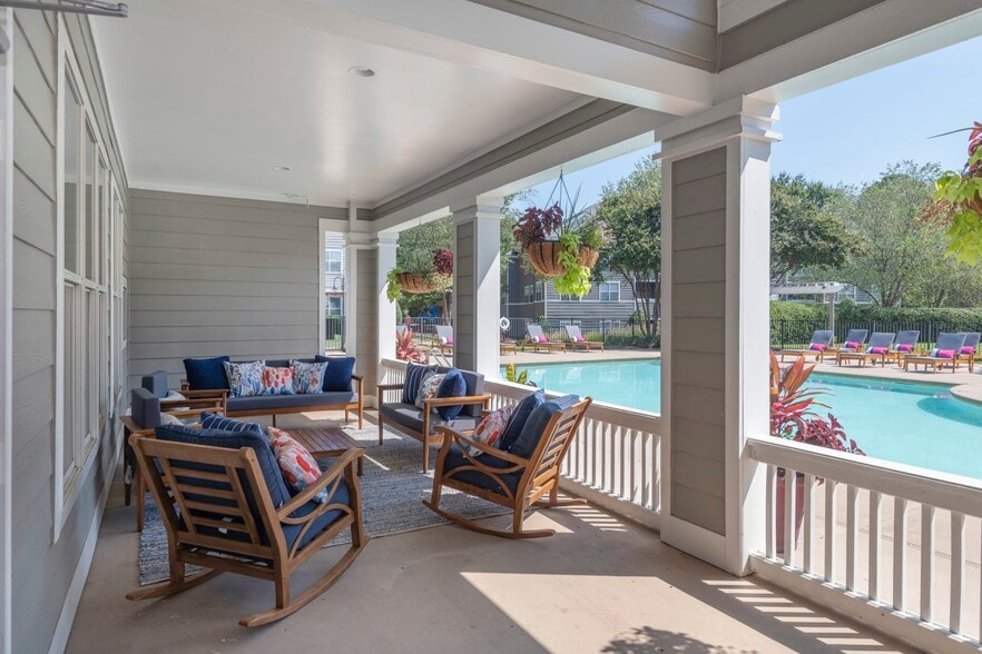 Building Photo - Seasons at Umstead Apartment Homes