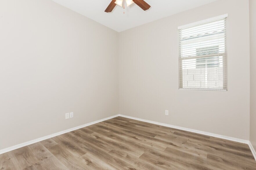 Building Photo - 4532 W Vervain Ave