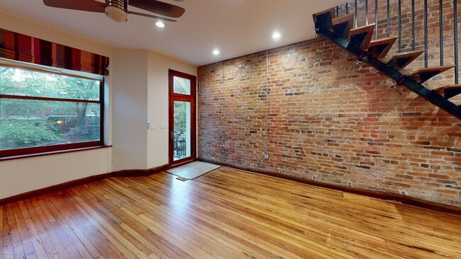 Building Photo - 1834 Ingleside Terrace NW