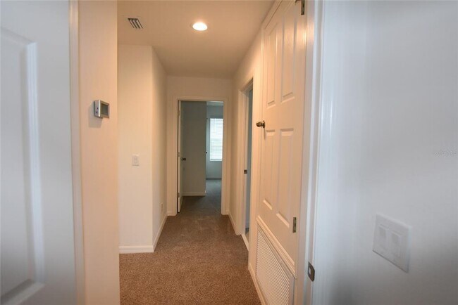 Building Photo - 3024 Heart Lk Dr