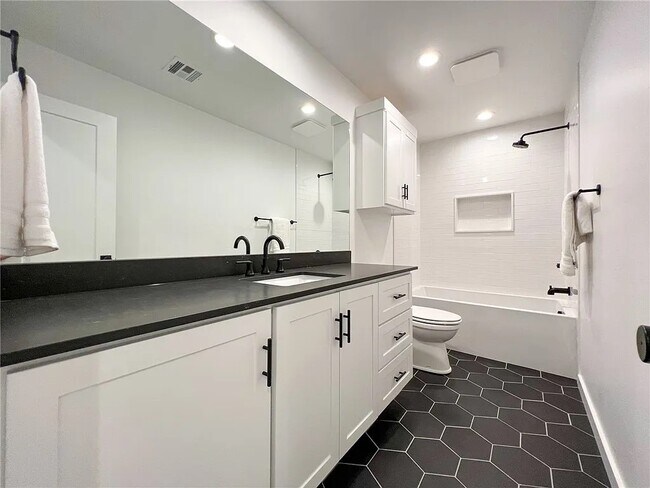 Building Photo - 1521 NW 44th St