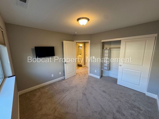 Building Photo - 1336 Saltern Dr