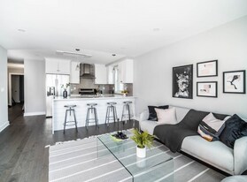 Building Photo - 58 Byron St