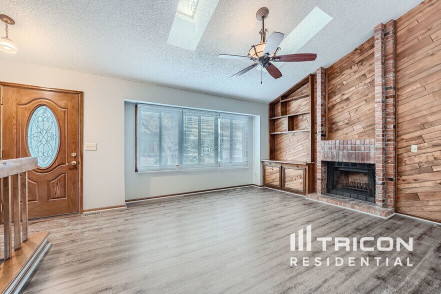 Building Photo - 3606 S Gibralter Cir