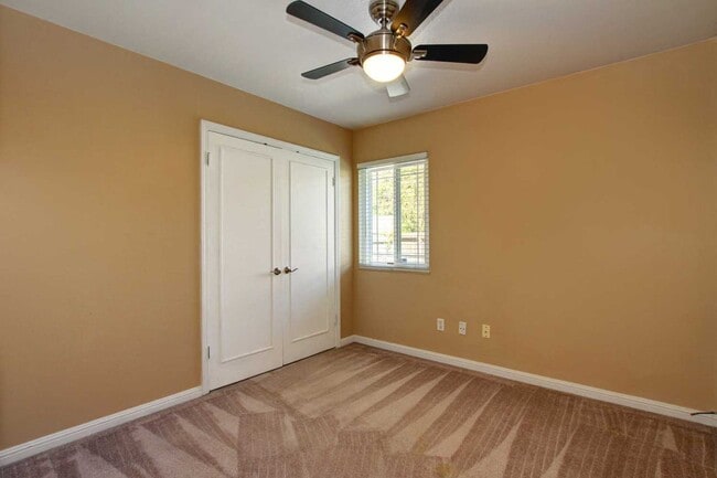 Building Photo - Adorable College Green 3 BDRM 2 BATH available early-mid January!