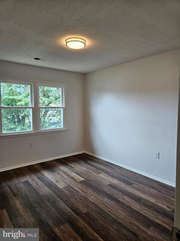 Building Photo - 6322 Bentham Ct