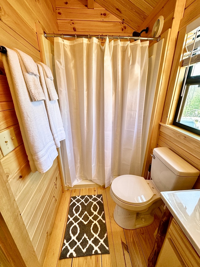 Building Photo - 121 Coyote Rd