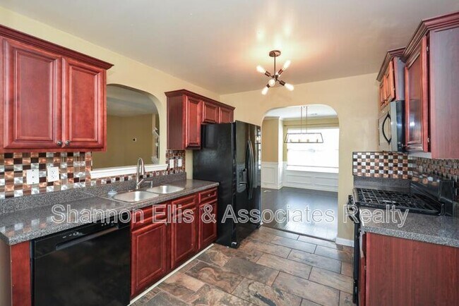 Building Photo - 137 Baywood Crossing