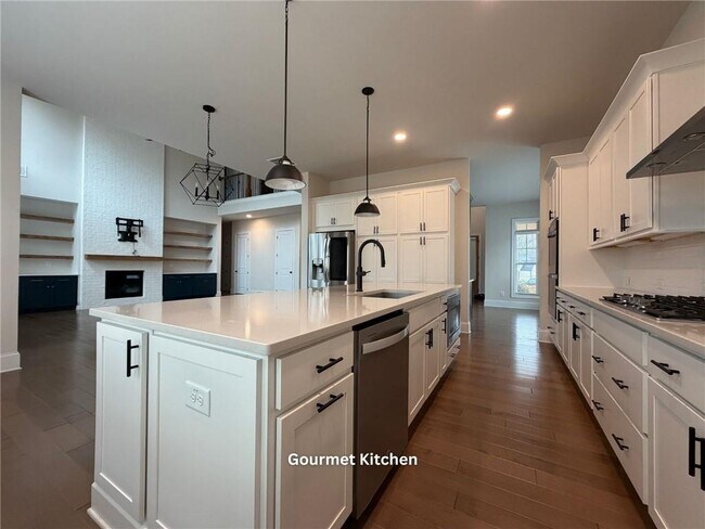 Building Photo - 3770 Andover St