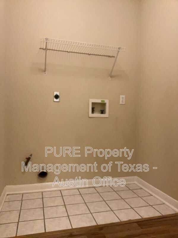 Building Photo - 103 Mockingbird Cove