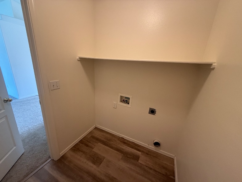 Building Photo - 3721 Pierre Ave