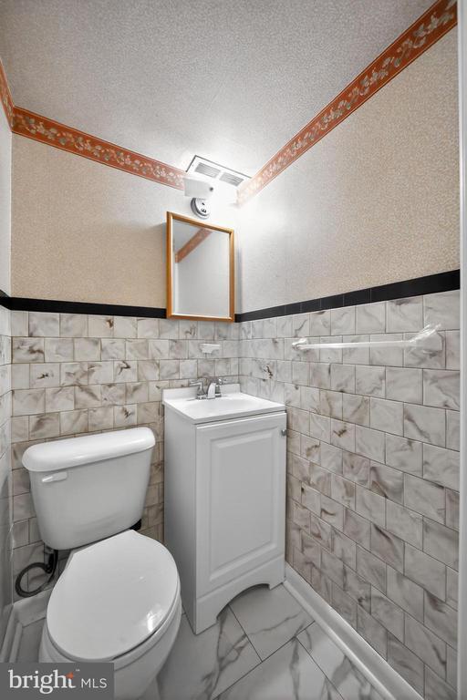 Building Photo - 9050 Convent Ave