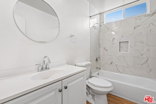 Building Photo - 836 Ashland Ave