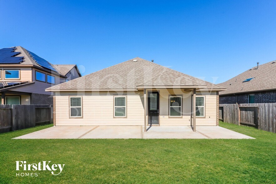 Building Photo - 6423 Sterling Shores Ln