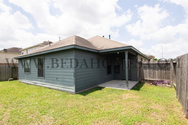 Building Photo - 9134 St Laurent Ln